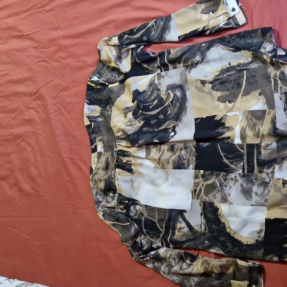 NWOT blouse in browns - Picture 6 of 8